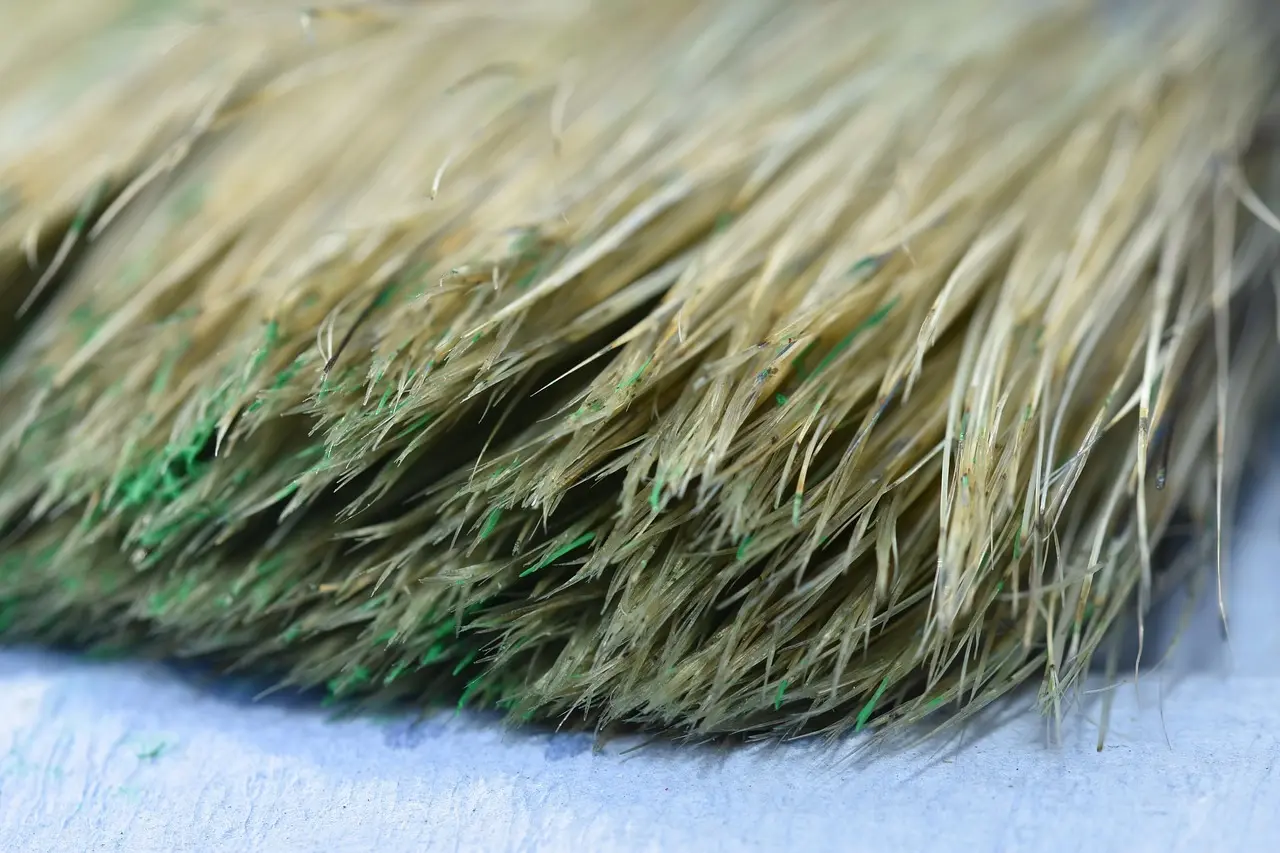 Hvordan kan jeg undgå at miste hår fra min skægbørste?